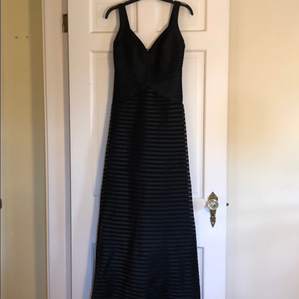 COPY - Stunning jet black BCBG evening gown - Picture 2 of 6